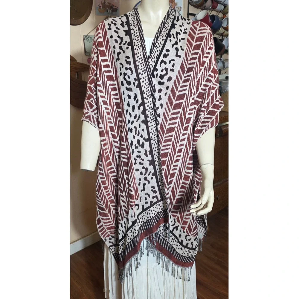 Unbranded Kimono Wrap Women OS Burgundy Reversible Boho Fringe‎ Hippie Festival